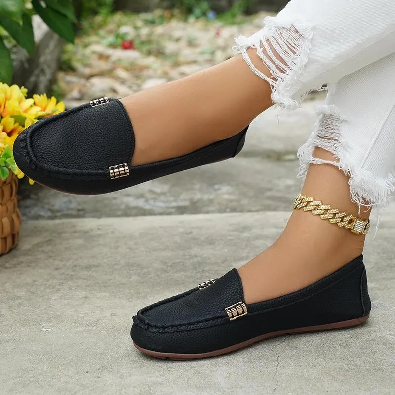 Mocassins plats confort pour femme avec chaîne métallique – Image 6