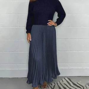 ANTHRO - Robe longue avec pull et jupe plissée