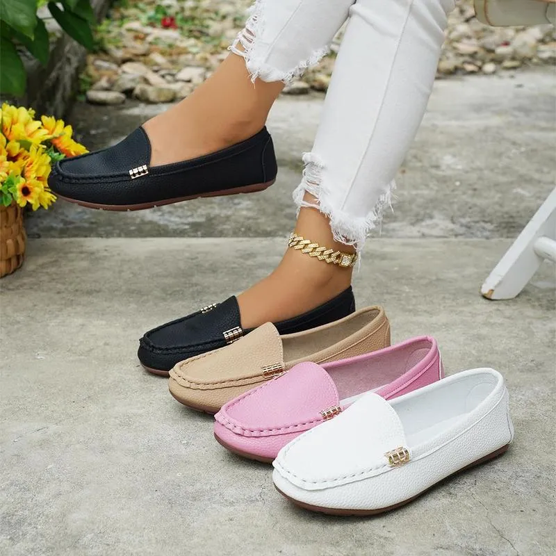 Mocassins plats confort pour femme avec chaîne métallique – Image 9