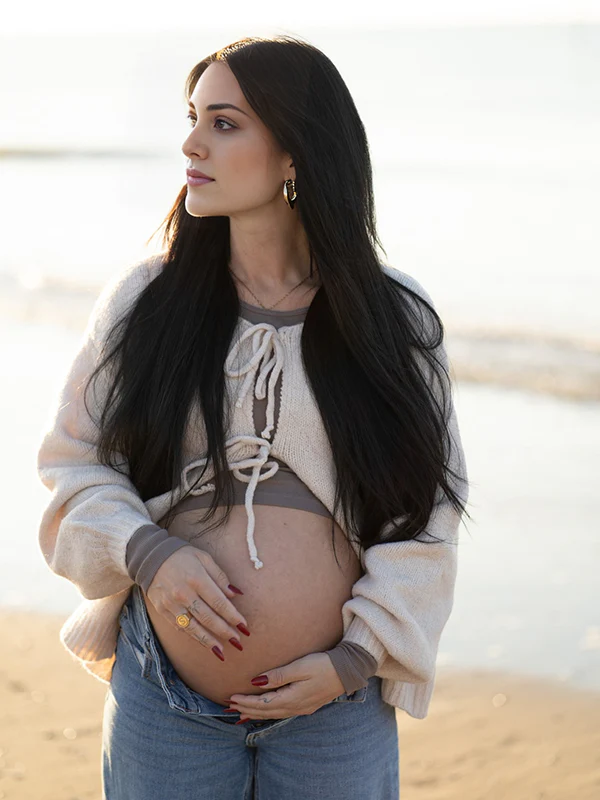 Beaumama gilets en maille grossesse casual chic rugueux poilu nœud papillon shooting femme enceinte – Image 5