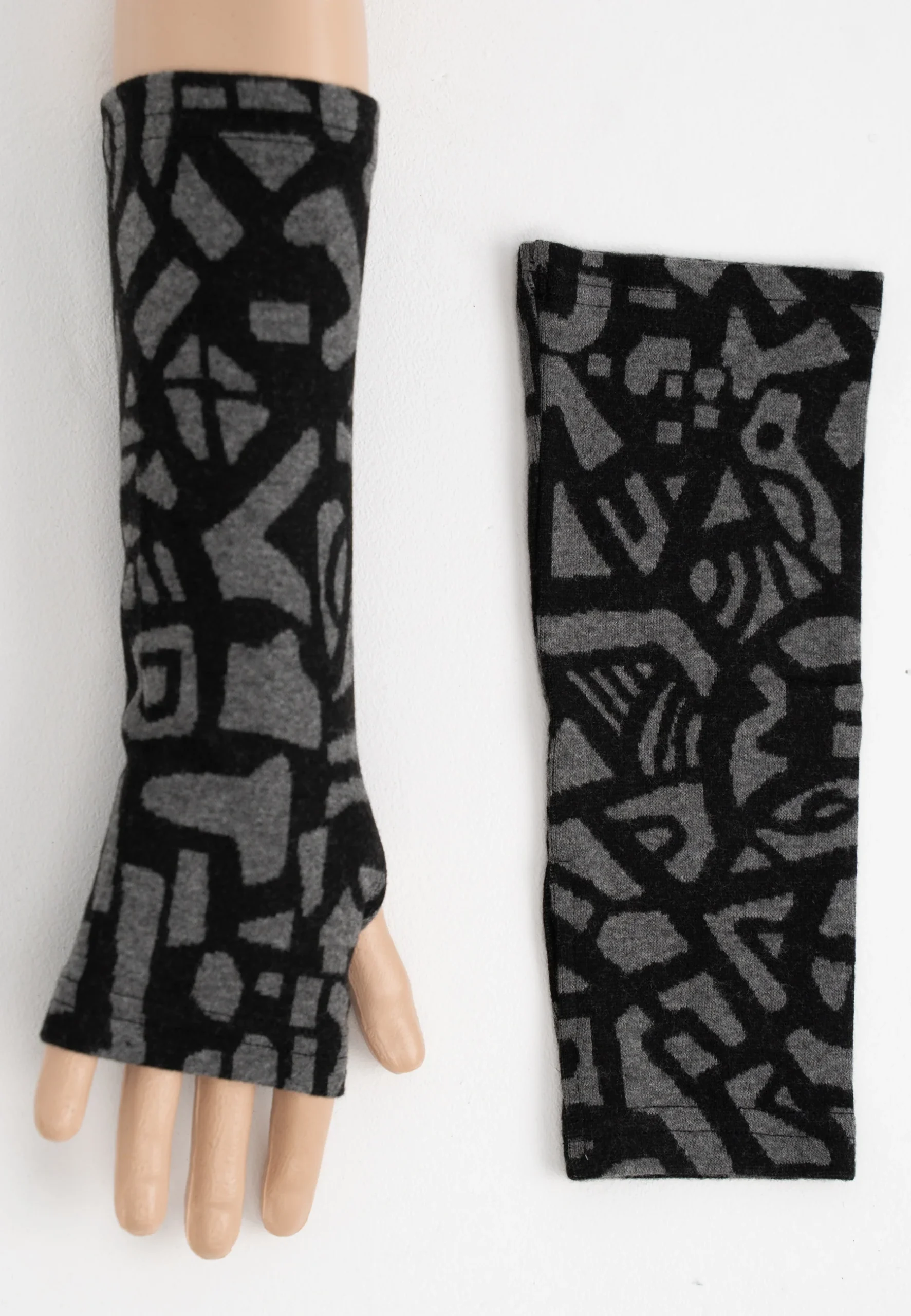 'Seriva' Manchettes – Image 3