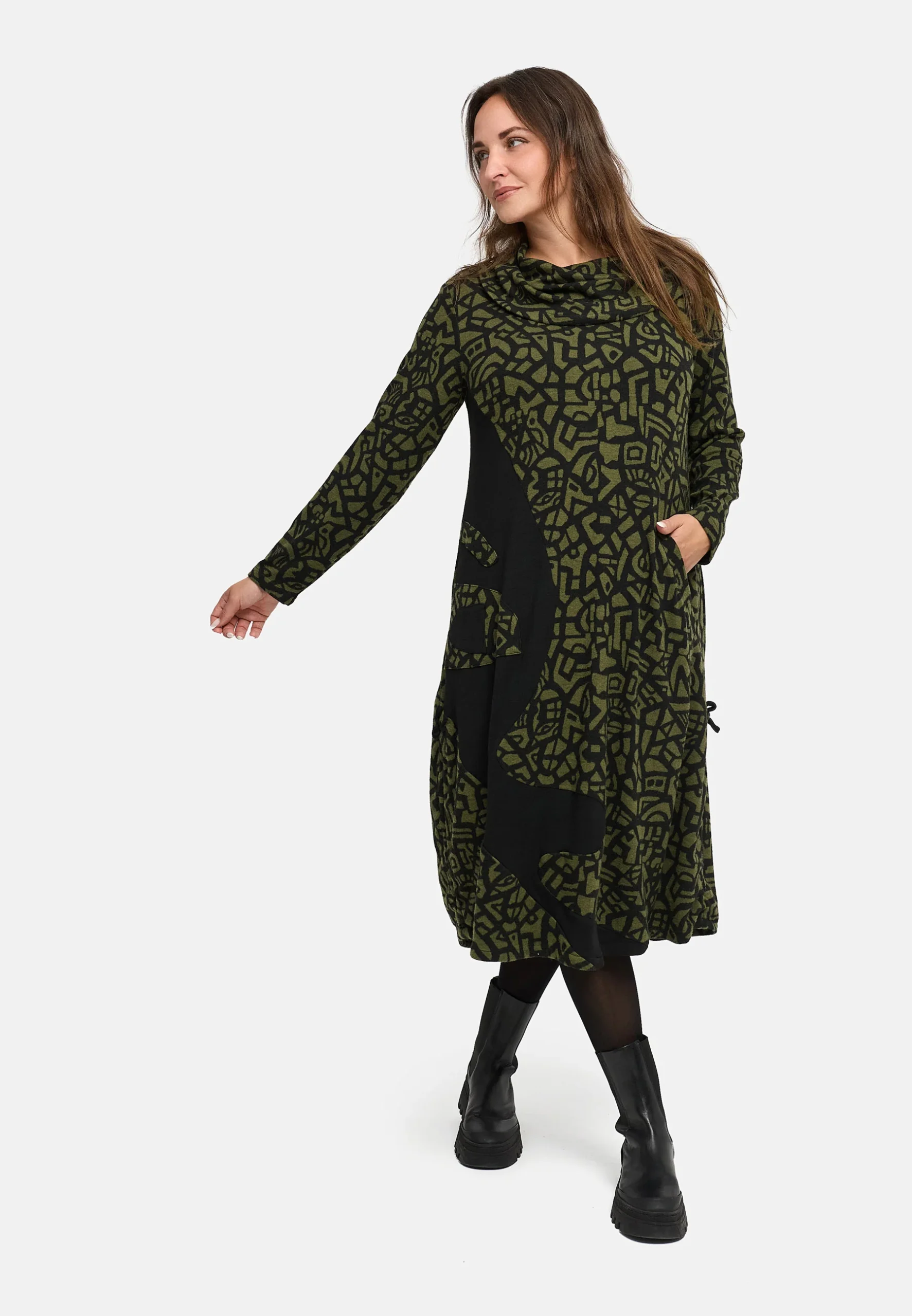 'Seriva' robe – artistique, confortable & flatteuse pour la silhouette – Image 7