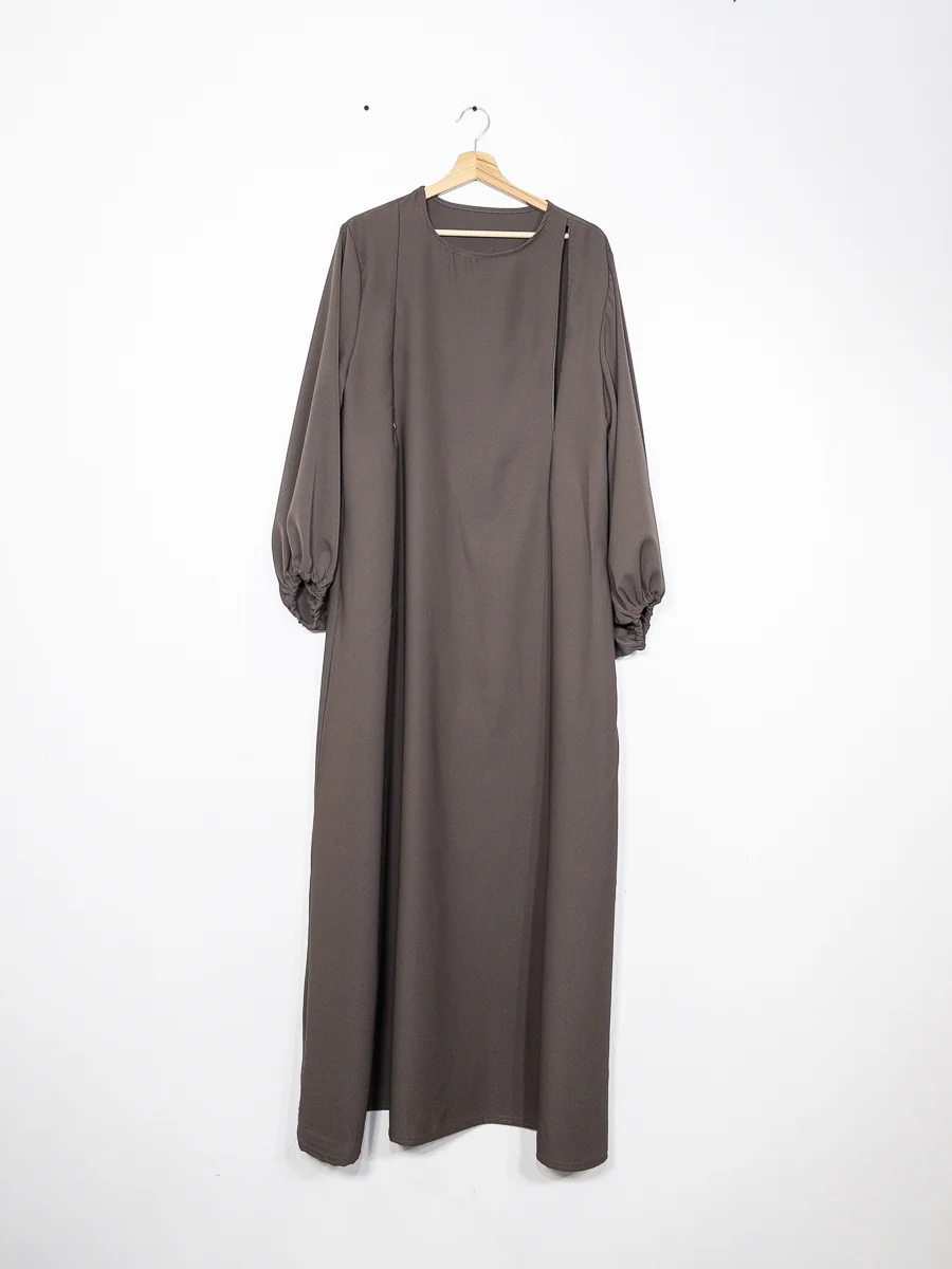 Abaya d'allaitement en soie de Medine ouvertures zip REF:RO2508PK - doux et fluide facilitant l’allaitement en toute discrétion. – Image 2