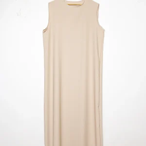 Abaya longue large ref: Ro2353pk - Abaya Longue Sans Manches en Soie de Médine manche courte fluide et légère