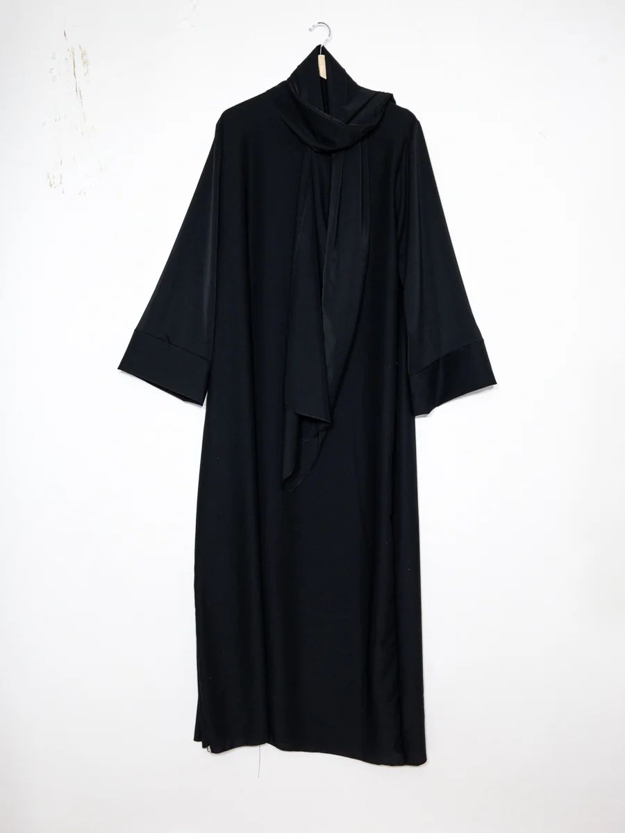 Abaya en soie de Médine pour femme ref:Ro2377pknml - voile intégré confortable et simple – Image 3