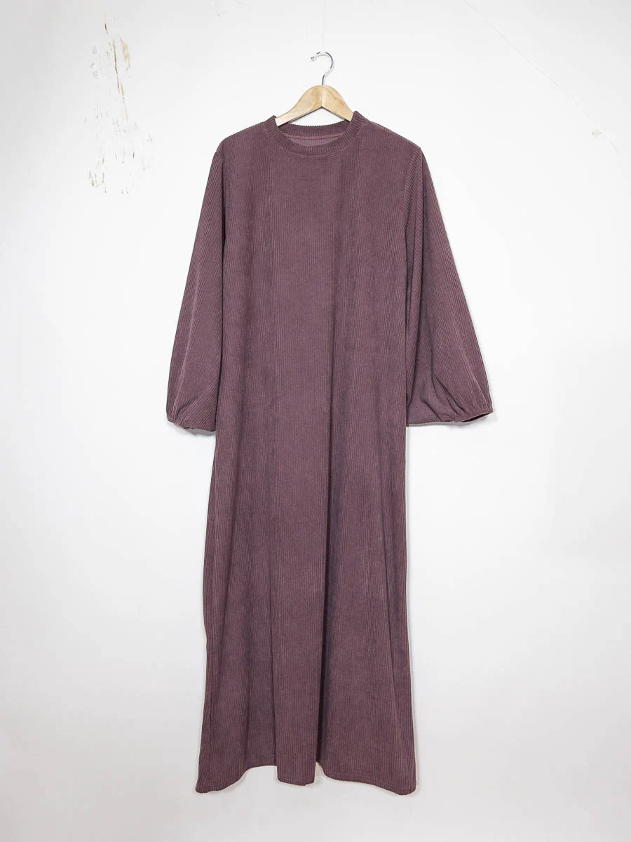 Abaya côtelé pour l'hiver ref:2398 - Abaya confortable velours Côtelé pour l’Hiver – Image 6