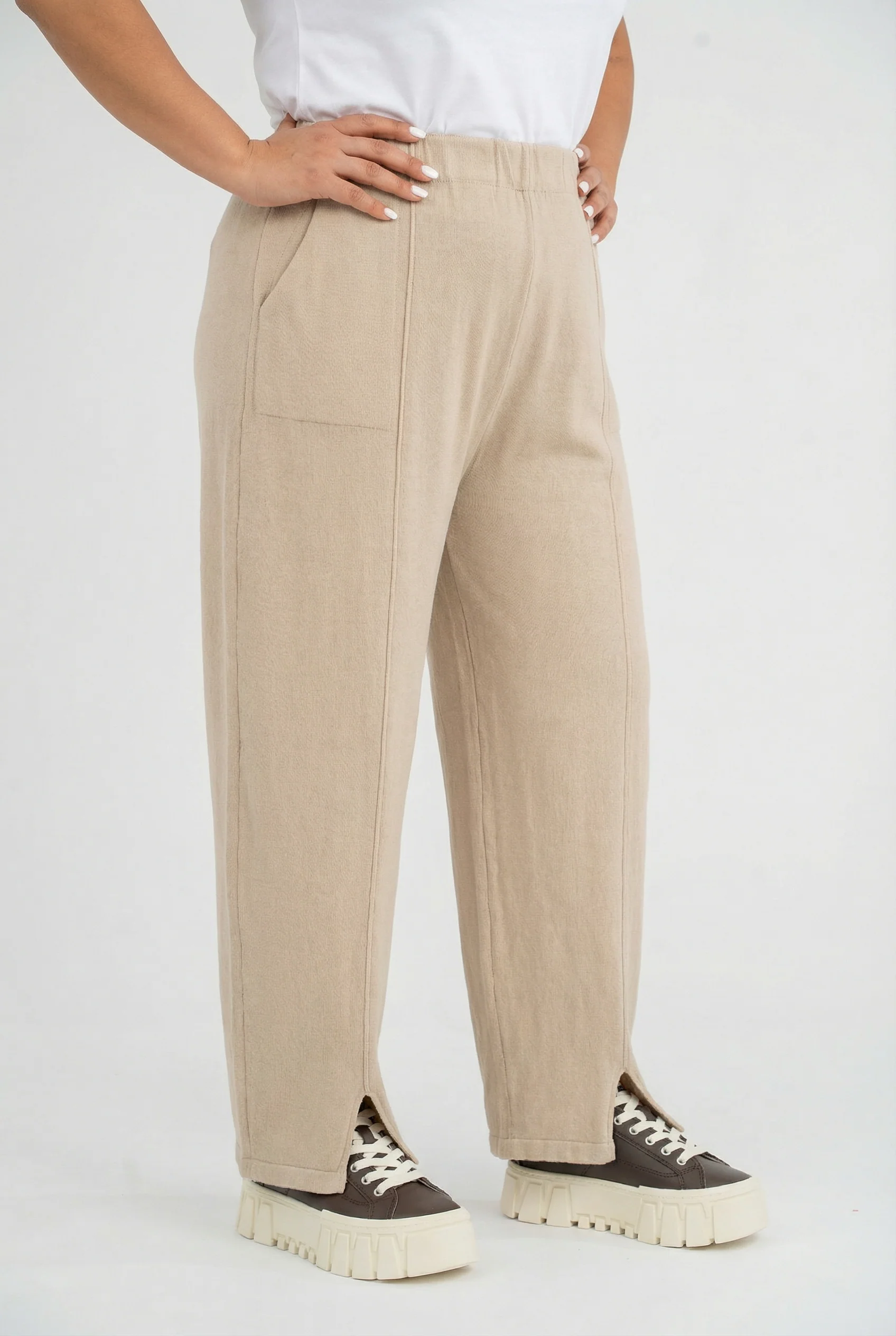 Pantalon en maille 'Cotture' – Toucher doux, coupe élégante et aérée – Image 3