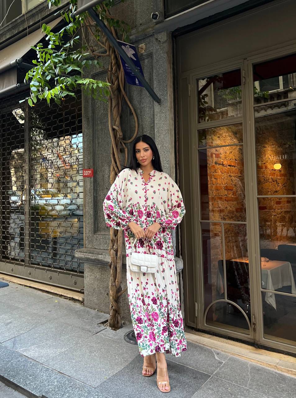 Robe longue pour femmes imprimé floral rose vibrant – Image 4