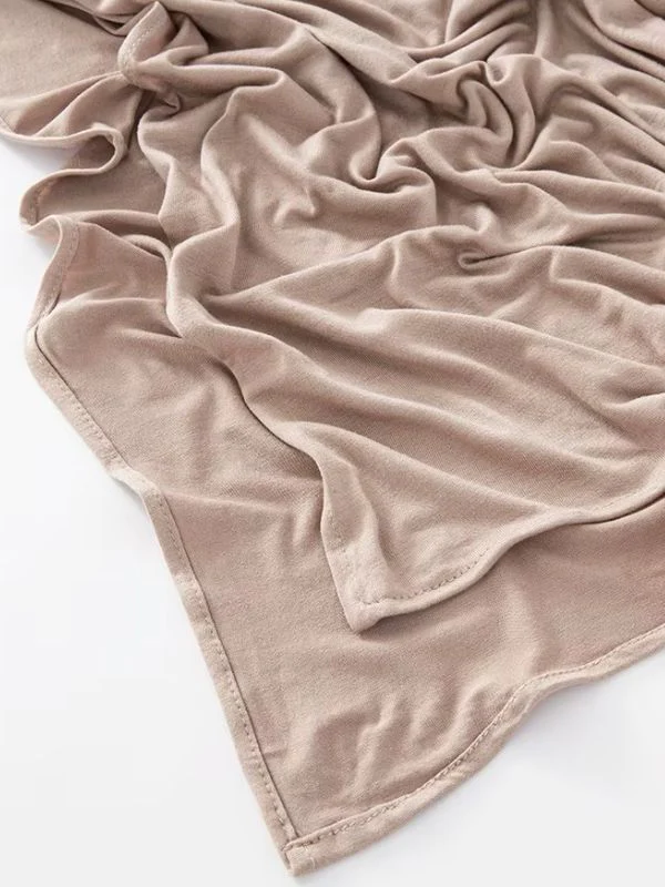 Hijab jersey en coton beige foncé – Image 2