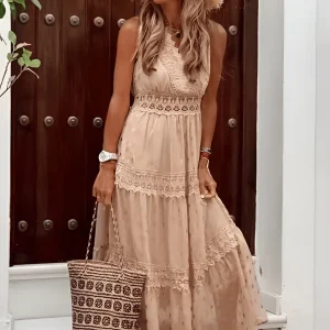 Robe Beige Dentelle